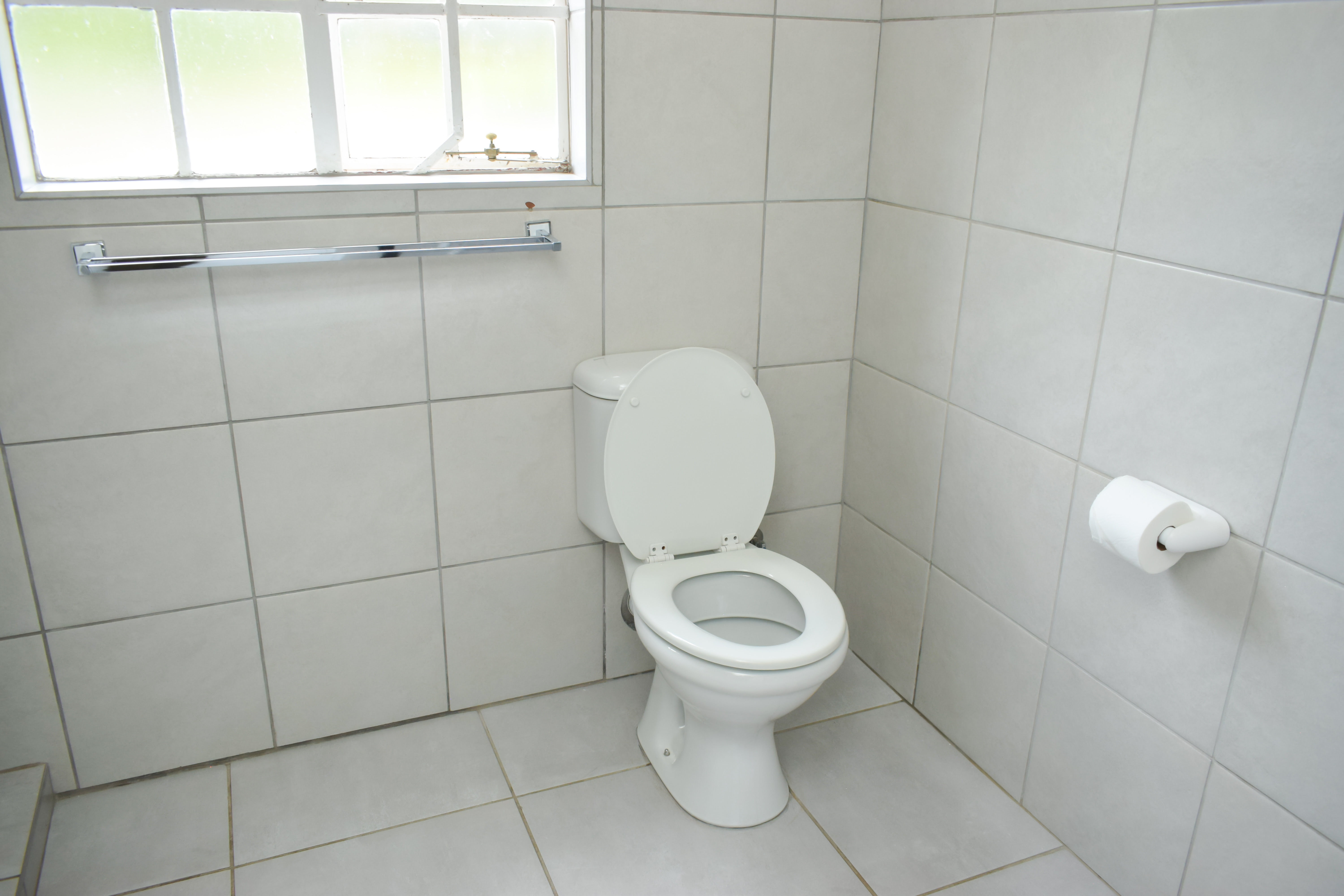 Double Deluxe Room  Bathroom
