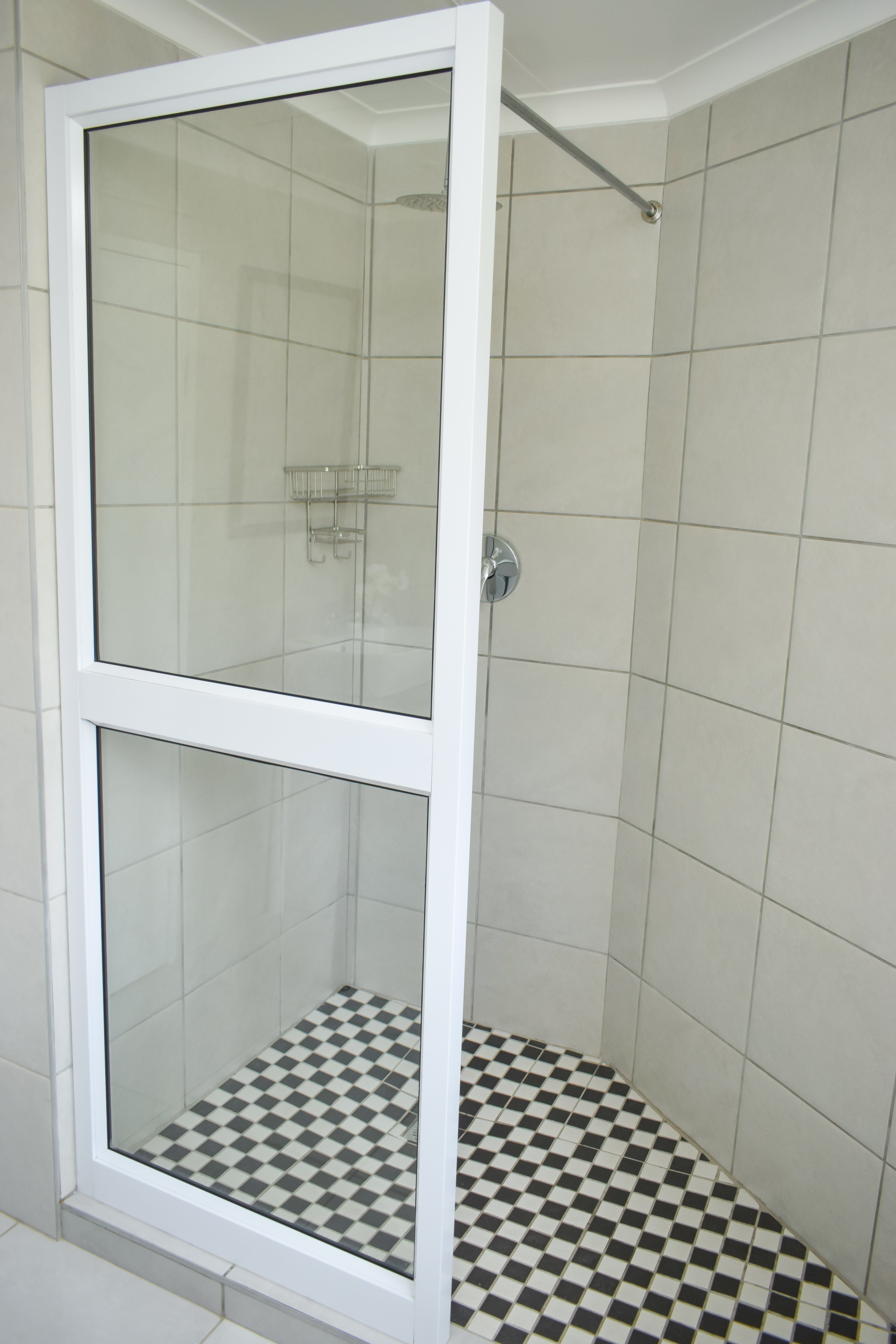 Double Deluxe Room Bathroom